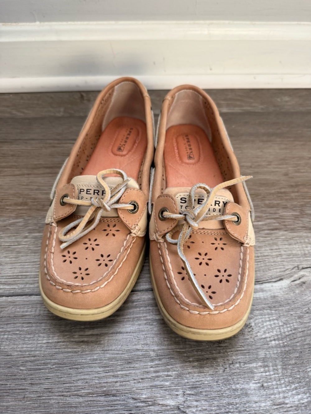 Sperry Top Sider Angelfish EyeLet Leather Boat Shoe Slip On Lace Up Shoe Size 7 - Picture 2 of 12